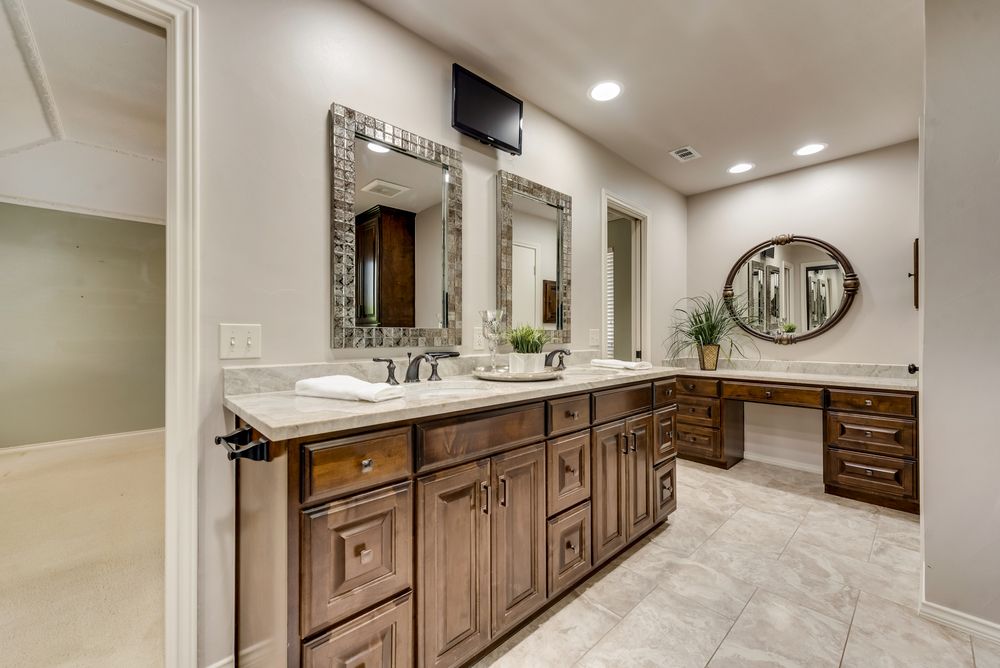    Master Bath has Dual Sinks and Second Vanity with Mirror 