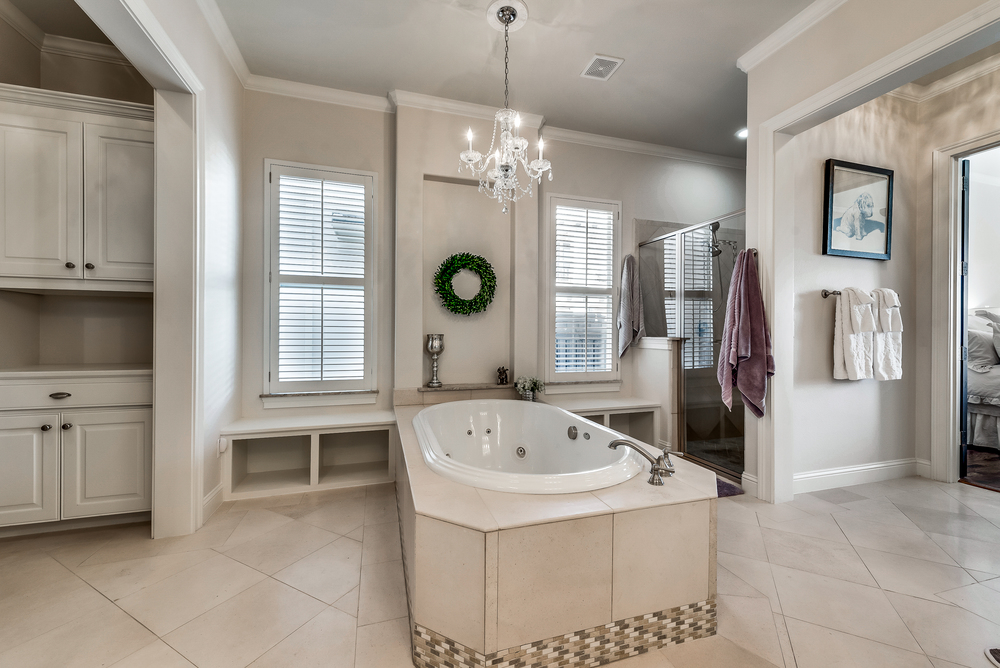    Spa Like Master Bath has Jetted Tub and Separate Shower 