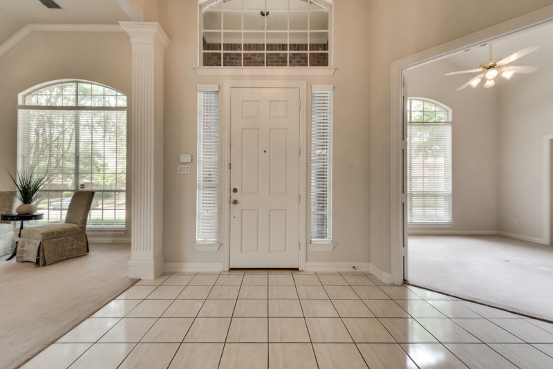    Spacious Entry with   ft Front Door 