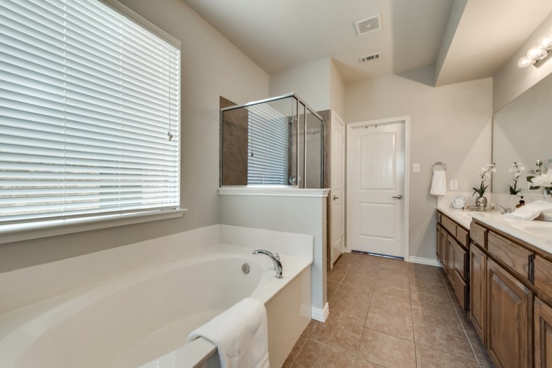    Relaxing Master Bathroom with Large Walk In Closet 