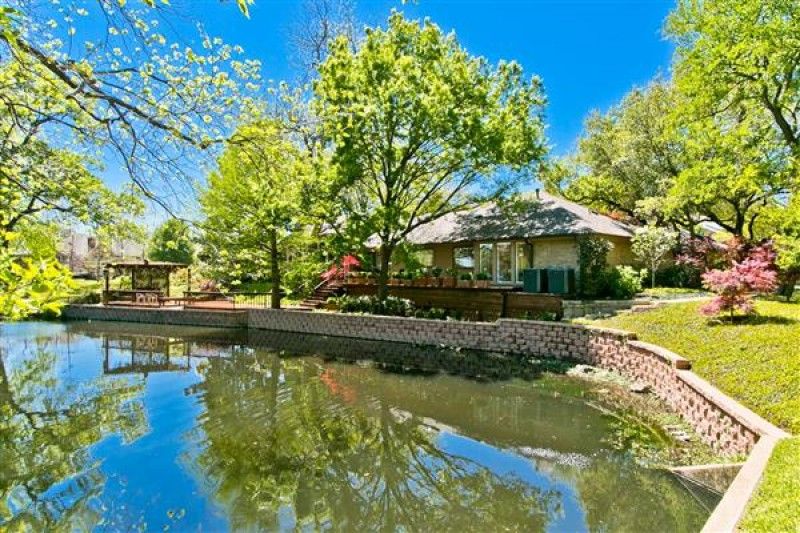    Water front property 