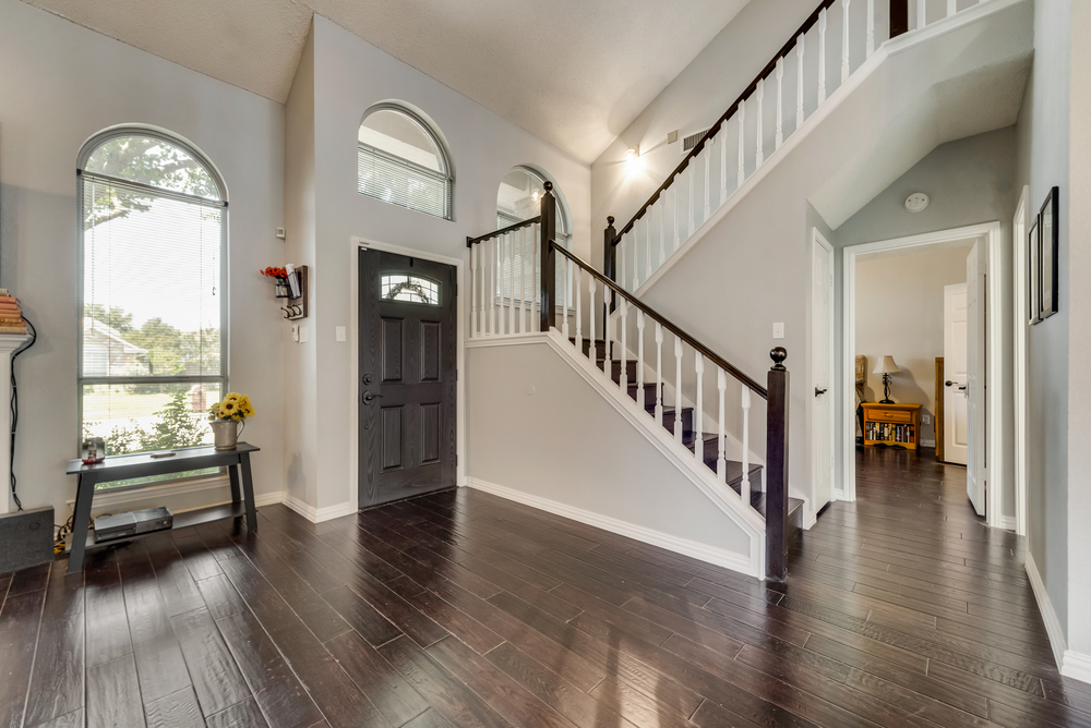    Entry Stunning Hardwoods thru out except Wet Areas 