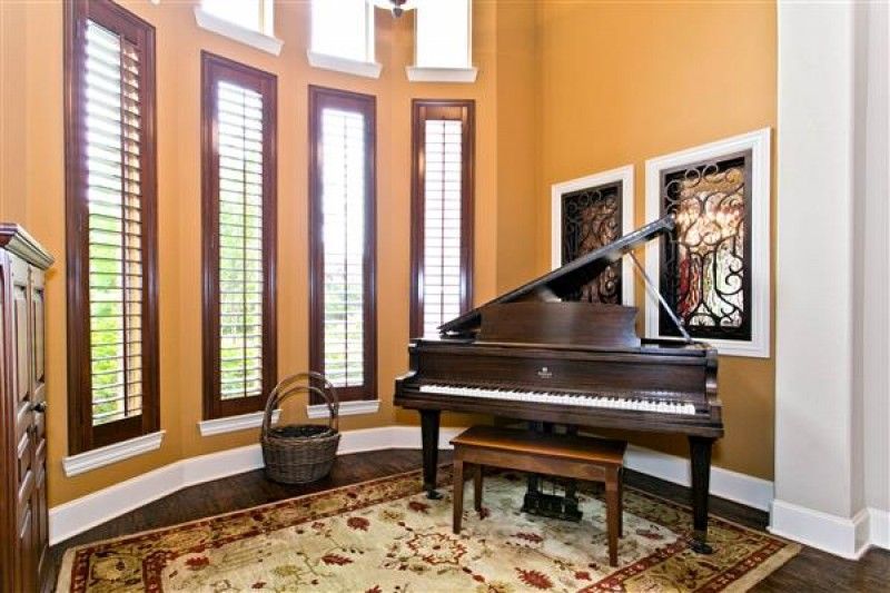    Piano Room 