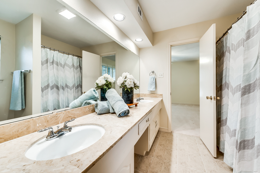    Shared Ensuite Bathroom with Double Sinks 
