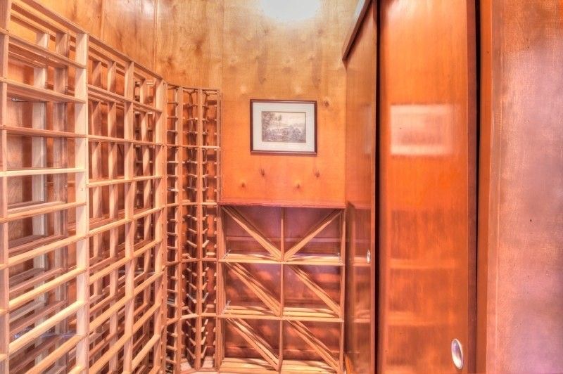    Wine Room 